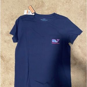 brand new vineyard vines tee